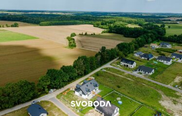 Dom w zabudowie bliźniaczej o pow. 172m2 z tarasem i dużym ogrodem- Strzelinko