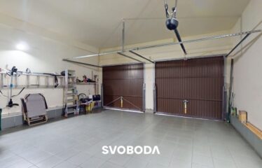 Przestronny dom wolnostojący z garażem – idealny dla dużej rodziny lub pod działalność turystyczną – Różanki