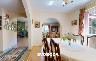 Przestronny dom wolnostojący z garażem – idealny dla dużej rodziny lub pod działalność turystyczną – Różanki