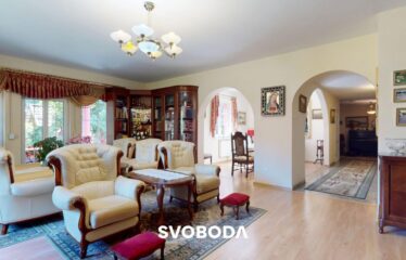 Przestronny dom wolnostojący z garażem – idealny dla dużej rodziny lub pod działalność turystyczną – Różanki