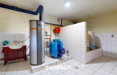 Przestronny dom wolnostojący z garażem – idealny dla dużej rodziny lub pod działalność turystyczną – Różanki