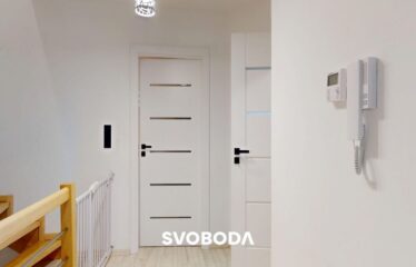 Trzypokojowe mieszkanie z antresolą, tarasem i miejscem parkingowym – Słupsk