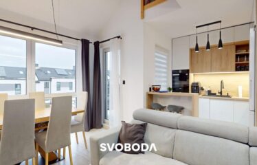 Trzypokojowe mieszkanie z antresolą, tarasem i miejscem parkingowym – Słupsk