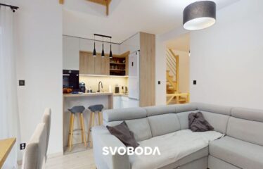 Trzypokojowe mieszkanie z antresolą, tarasem i miejscem parkingowym – Słupsk