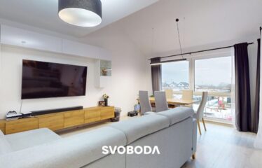 Trzypokojowe mieszkanie z antresolą, tarasem i miejscem parkingowym – Słupsk