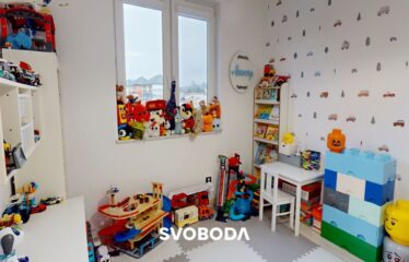 Trzypokojowe mieszkanie z antresolą, tarasem i miejscem parkingowym – Słupsk